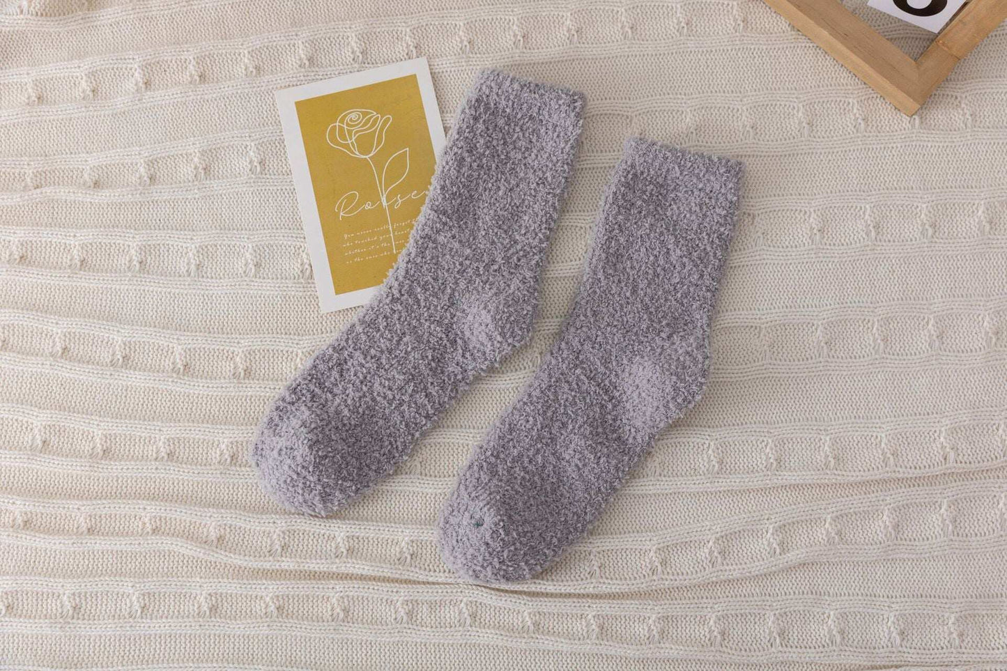 Cross-Border Non-Shedding Coral Velvet Socks For Men And Women Solid Color Half Velvet Socks Mid-Tube Plus Velvet Warm Sleep Floor Socks