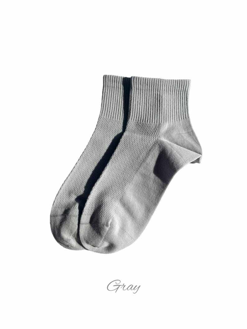 100% Cotton Seamless Toe Lightweight Airflow Mesh Breathable Mid-Calf Socks, Crew Socks for Men and Women, All-Day Fresh, Gift